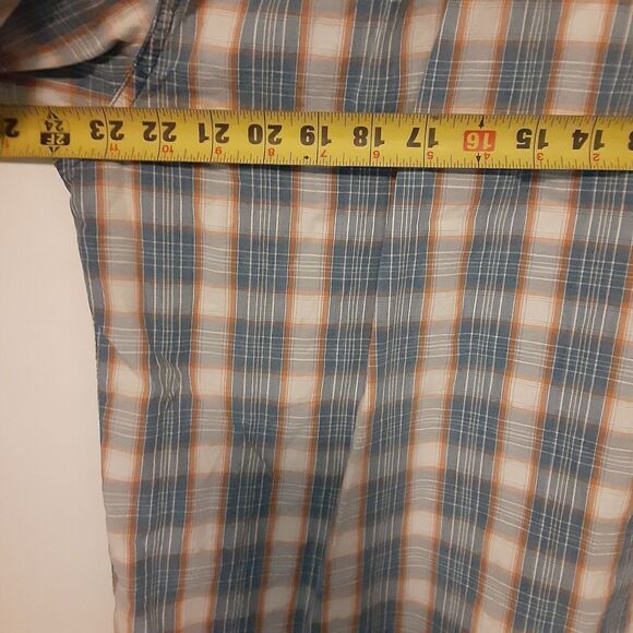 C.E. Schmidt Workwear Men's L Plaid Multicolor Short Sleeve Button Up Shirt - Picture 6 of 7